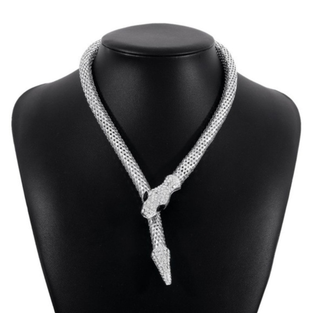 Snake Wrap Necklace with Rhinestones.‎ Silver.